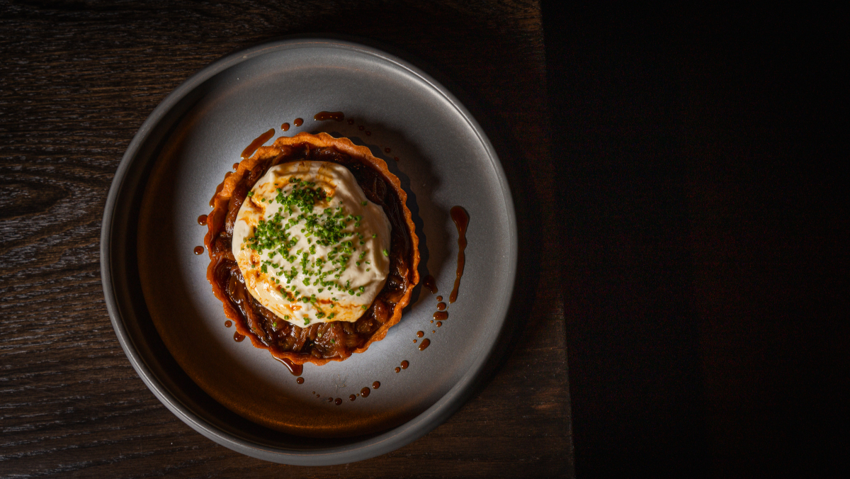 french onion tartlett