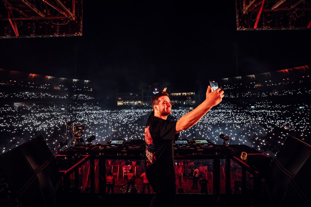 Martin Garrix at a show on facetime