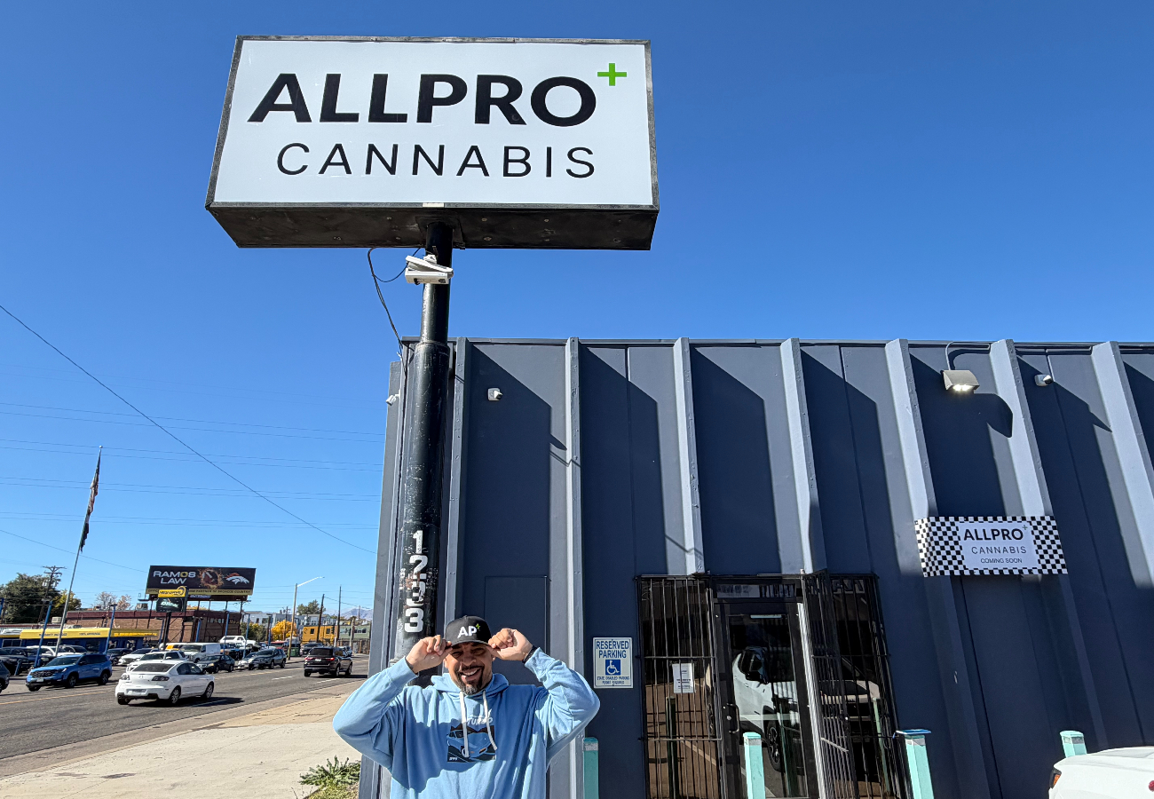 bo scaife stands in front of all pro dispensary