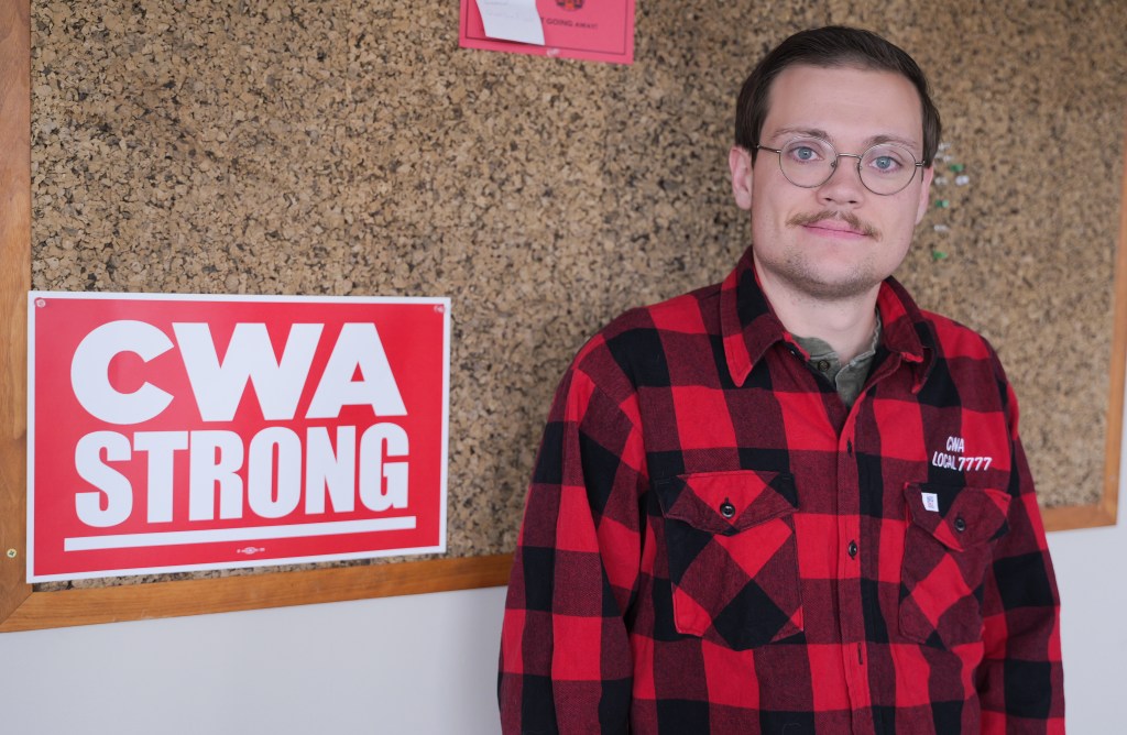 worker at uion office