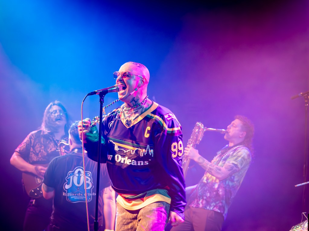 Rootbeer Richie singing