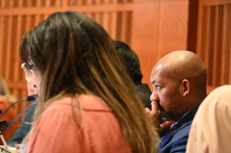 city council meeting in aurora