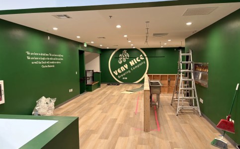 Very Nice Brewing Company Not Having a Very Nice Time in Nederland