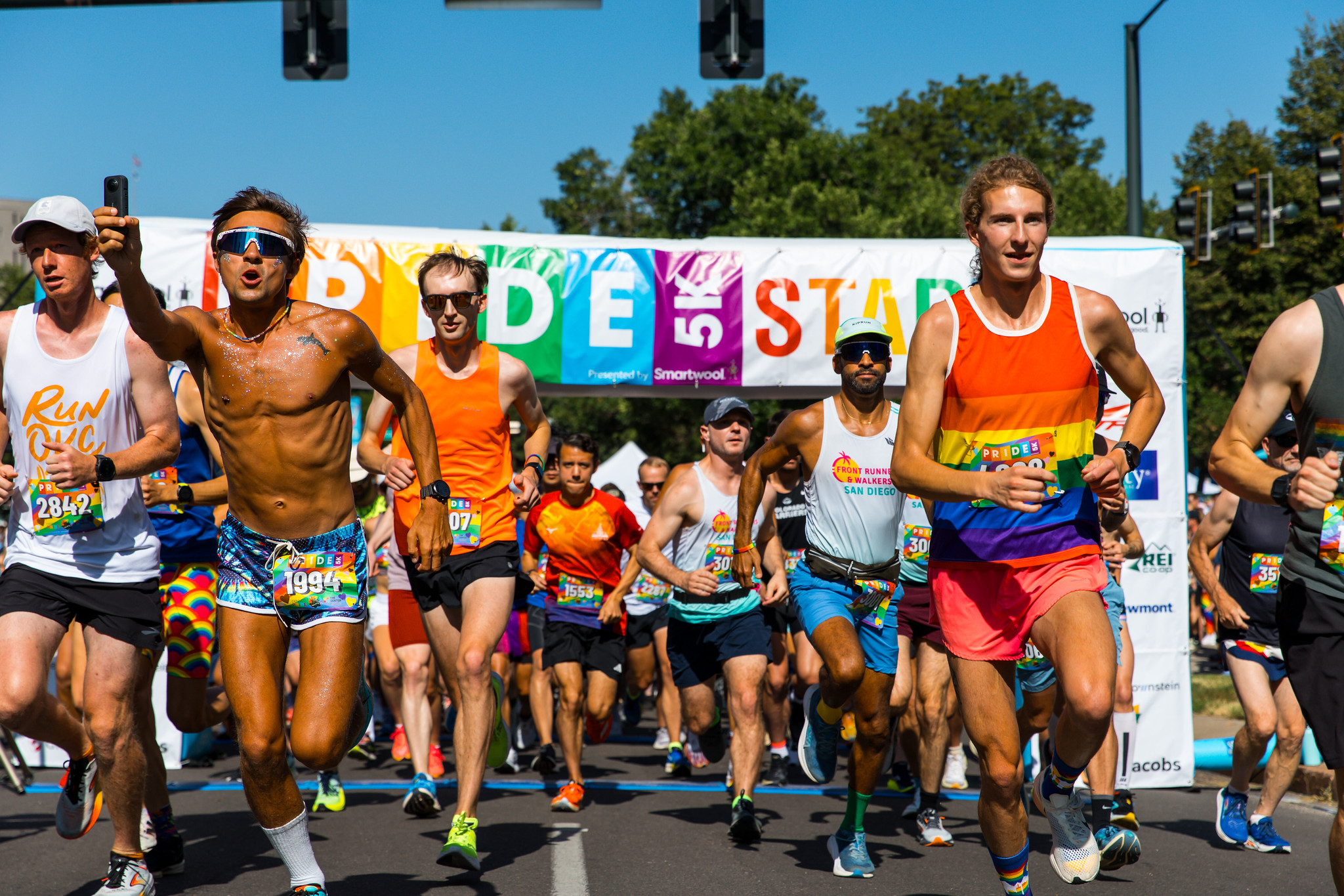 People run in a race
