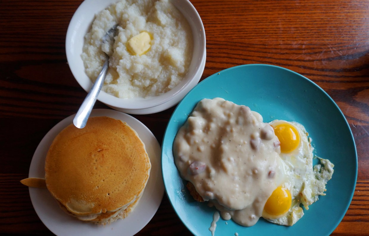 100 Favorite Dishes: Chicken-Fried Steak Breakfast at Lancer’s Diner
