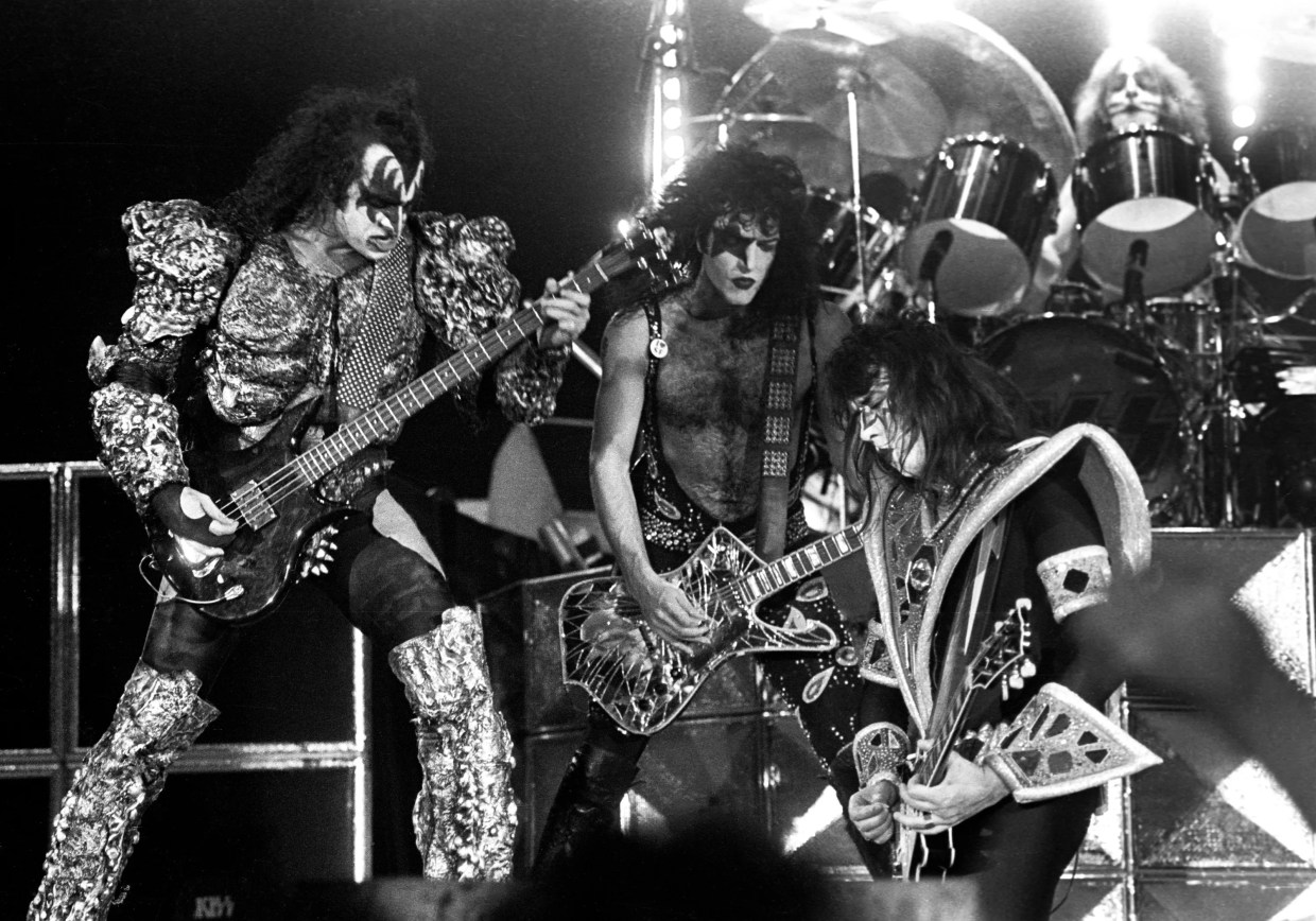 Rock-and-Roll Photographer Larry Hulst Focuses on Cameras and Concerts