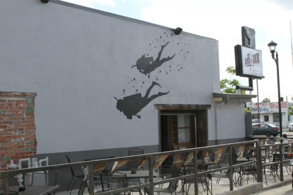 Fried Chicken and a Fifth Anniversary Celebration at the Dive Inn