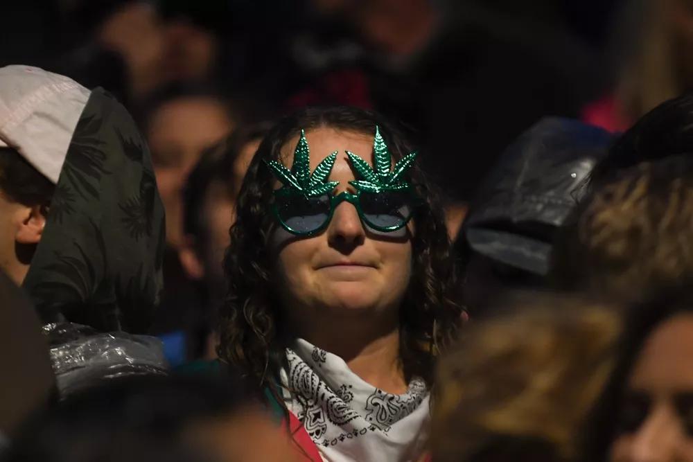 Your Guide to Pairing Red Rocks Concerts and Drugs