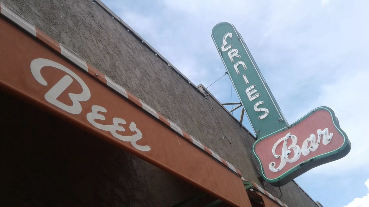 Ernie’s Bar and Pizza Captures a Slice of Sunnyside History