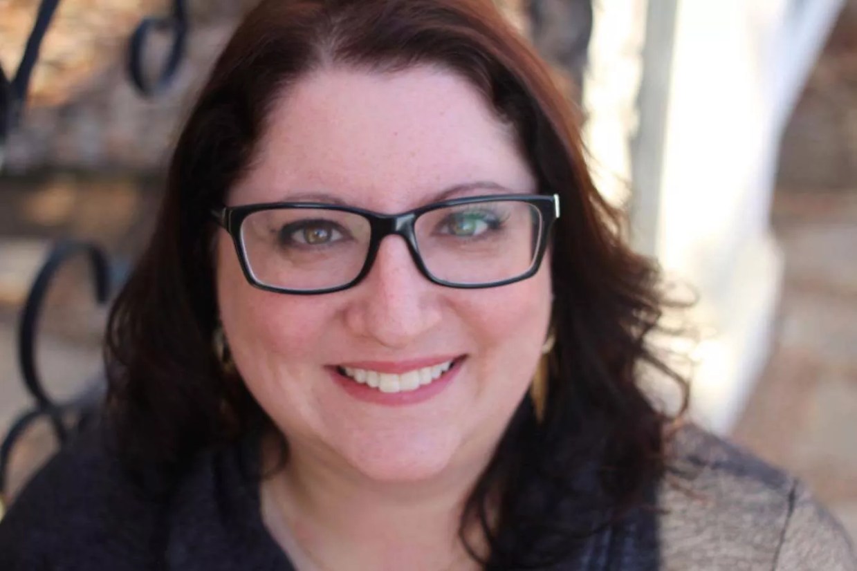 YA Author Colleen Oakes on Giving <i>Peter Pan</i> a Feminist Twist