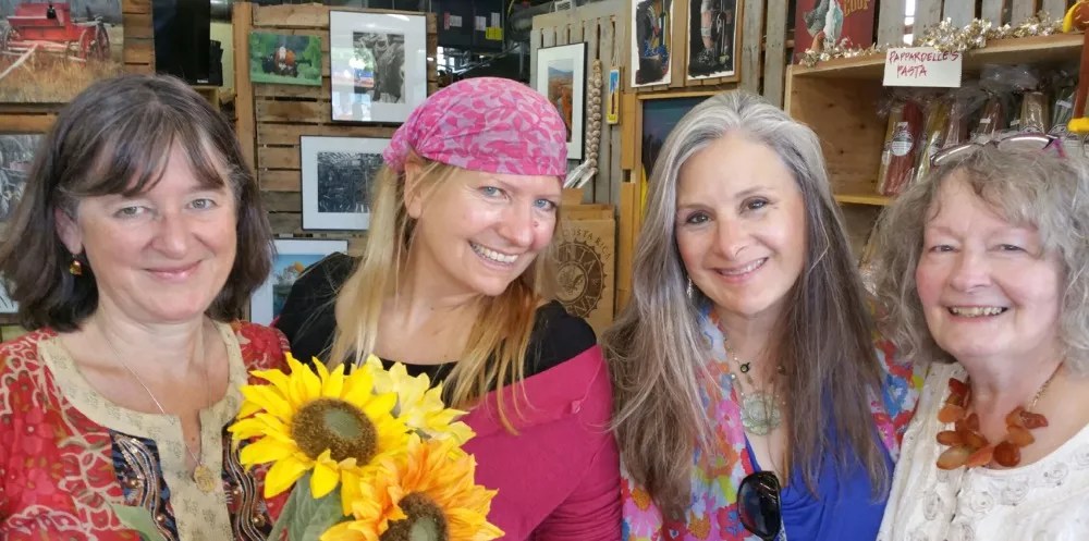 Kindred Spirits Sets the Holiday Mood With Celtic Tunes