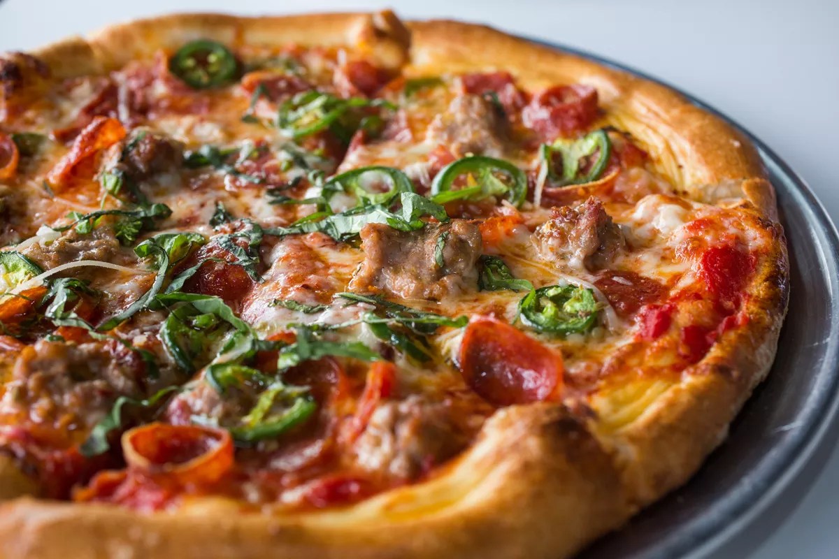 Review: Viàle Pizza & Kitchen Is a Must-Stop on South Colorado