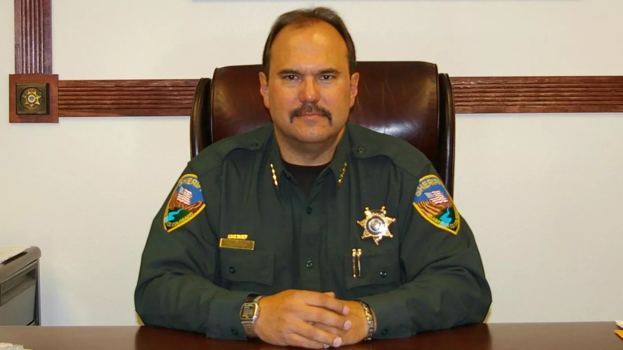 Sheriff: Blaming School Killings on Guns Is Like Blaming Burglaries on Locks
