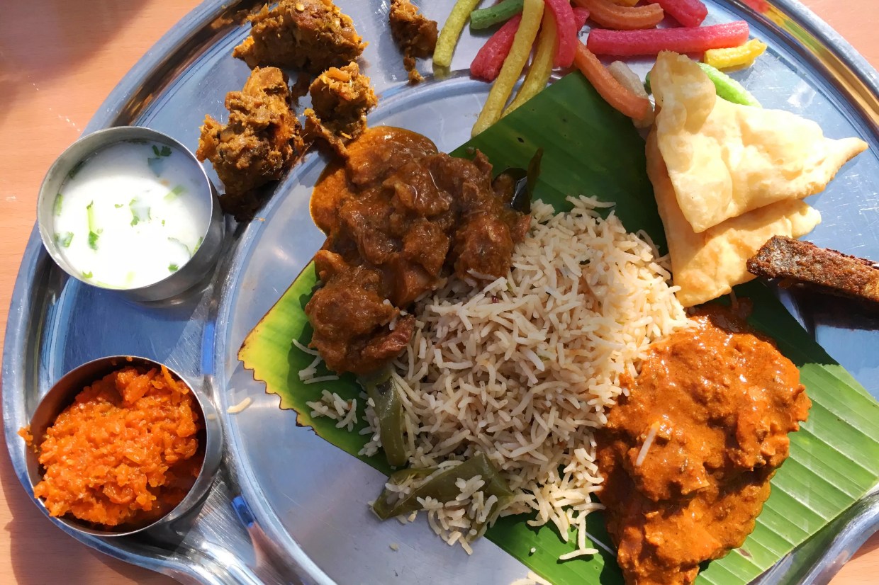 Hyderabad House: South Indian in the South Suburbs