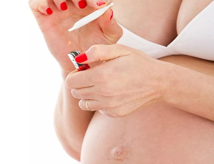 Majority of Dispensary Workers Told Undercover Callers Pregnant Women Could Use Pot