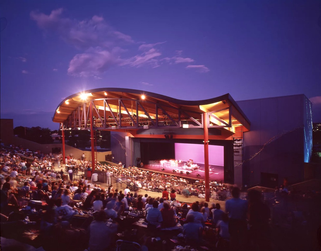 George Thorogood, Squeeze Will Play the Arvada Center’s Summer Concert Series