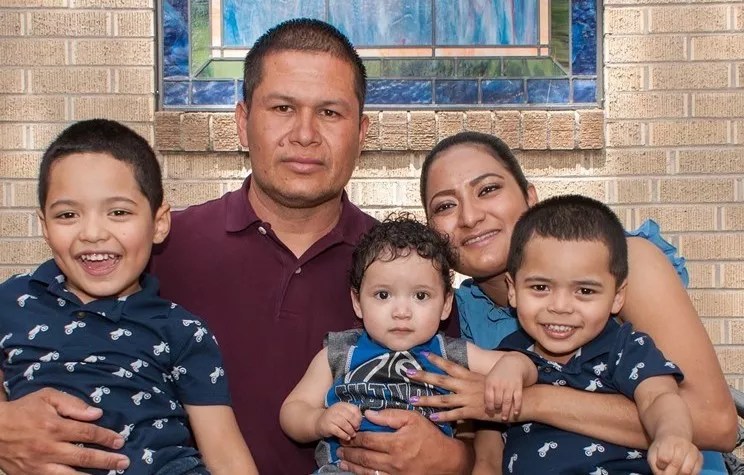 In Sanctuary for Over a Year, Araceli Velasquez Pushing to Reopen Asylum Case