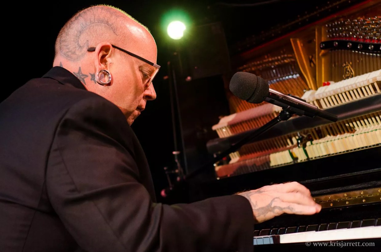 Penn & Teller Music Director Mike Jones Goes Solo at Dazzle