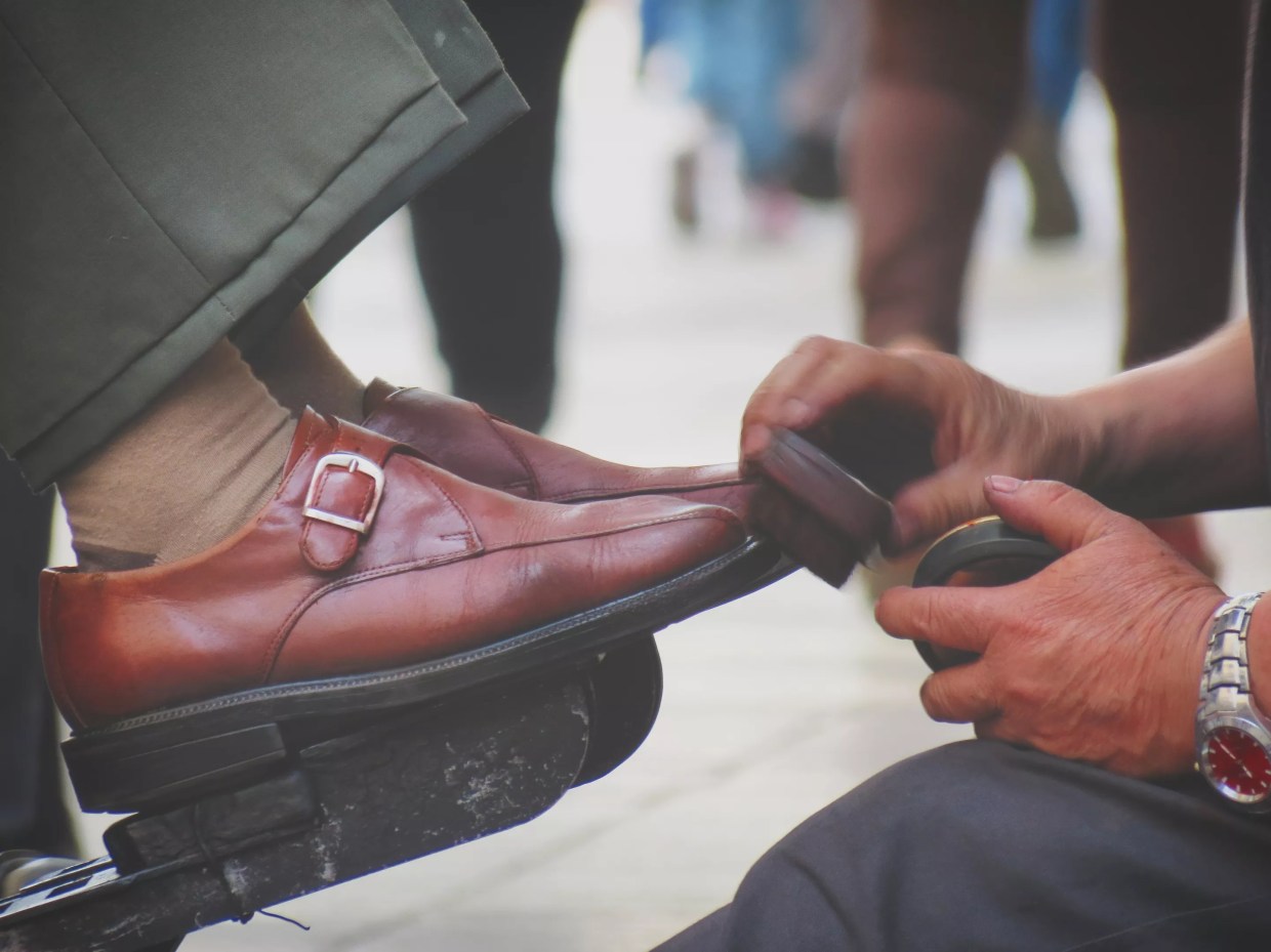 Denver International Airport Shoe Shiners Keep Me Grounded