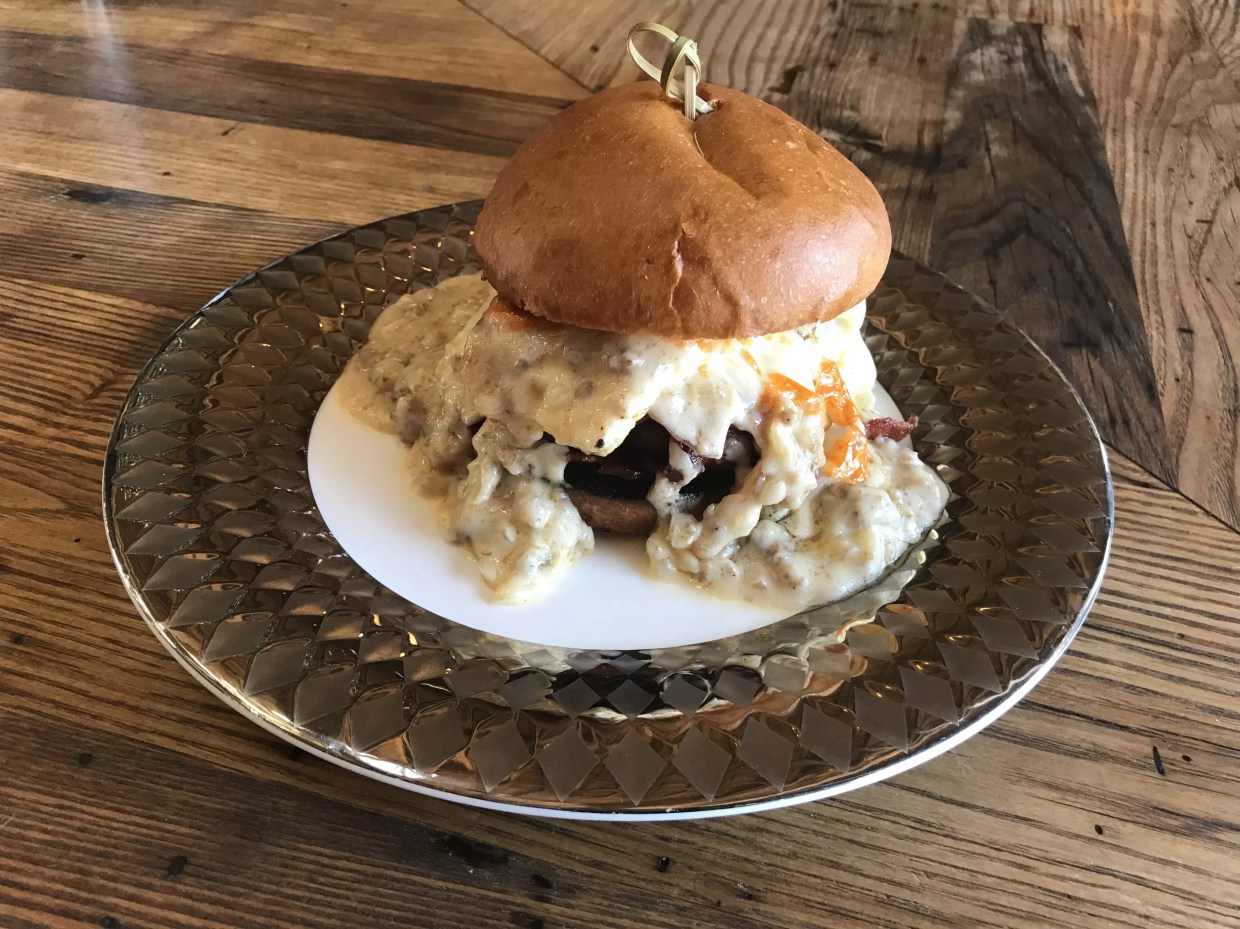 It’s a Wine Time for Brunch at Bigsby’s Folly