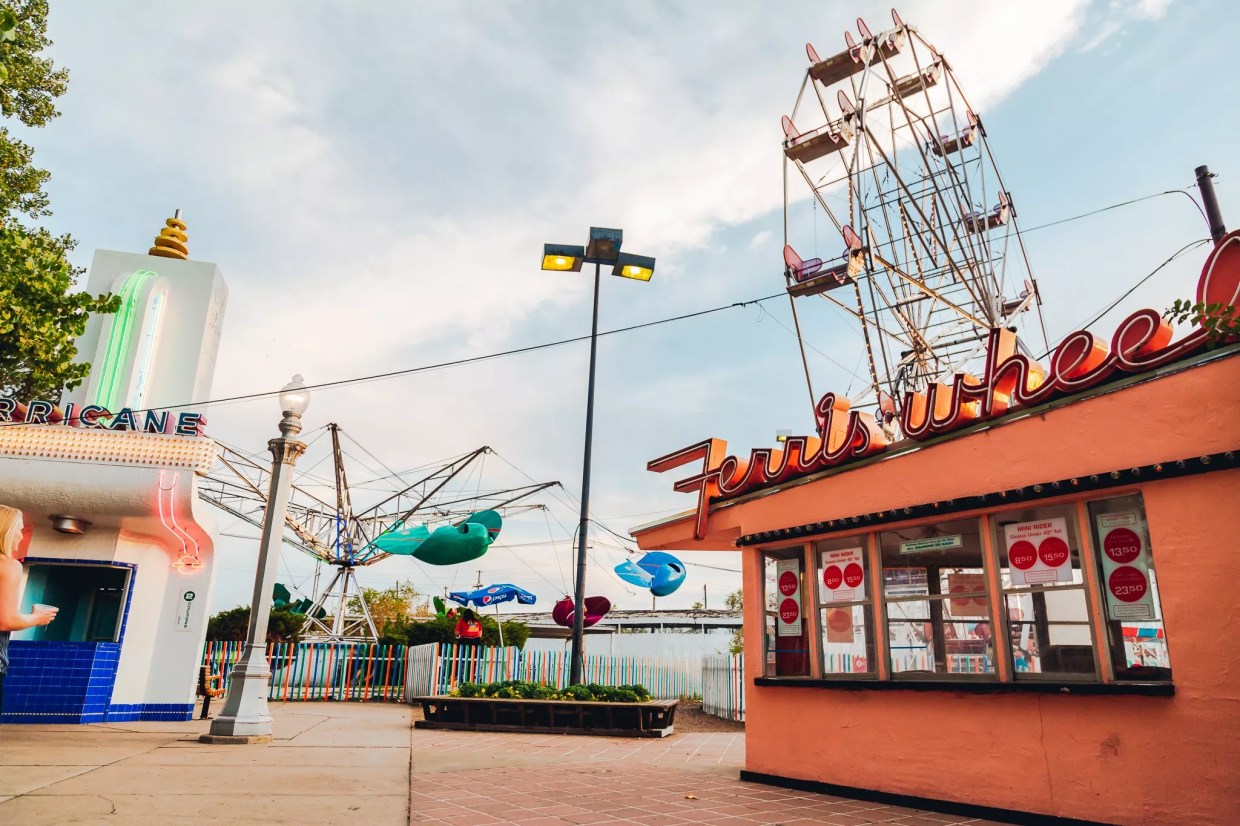 Lakeside Amusement Park Needs Gig Workers for 2021 Relaunch