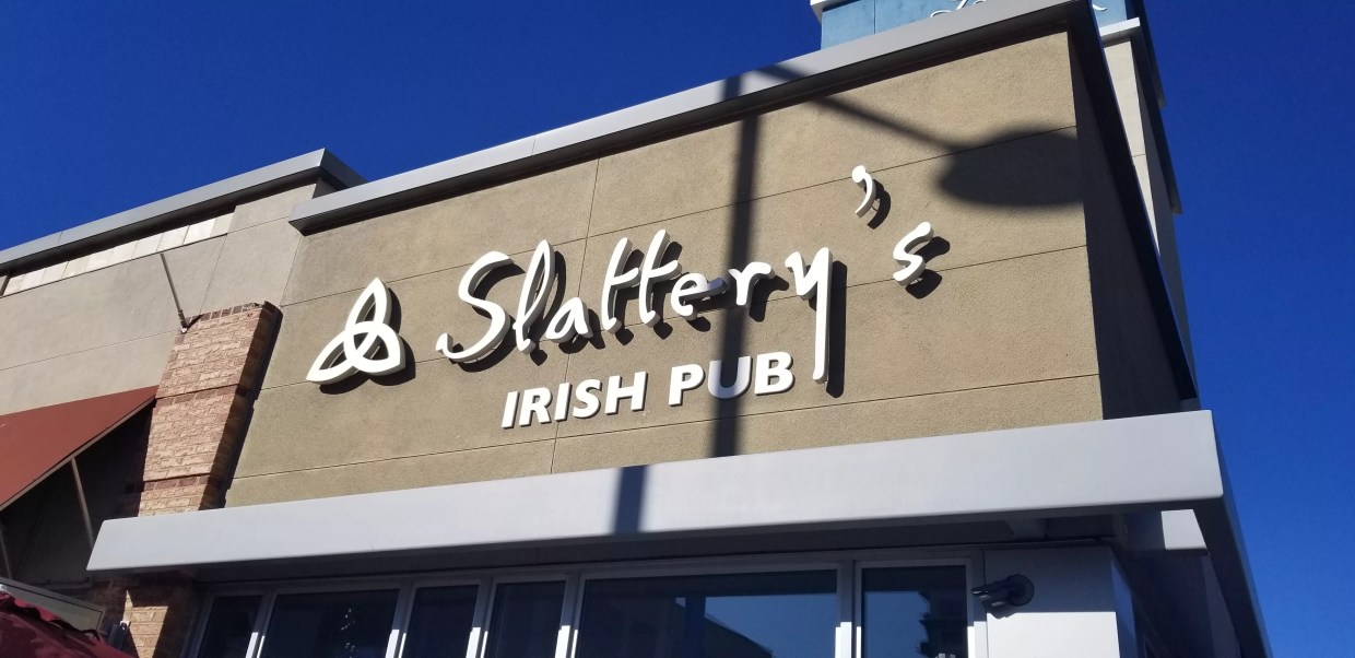Slattery’s Pub & Grill Is a Rare Neighborhood Spot in the DTC