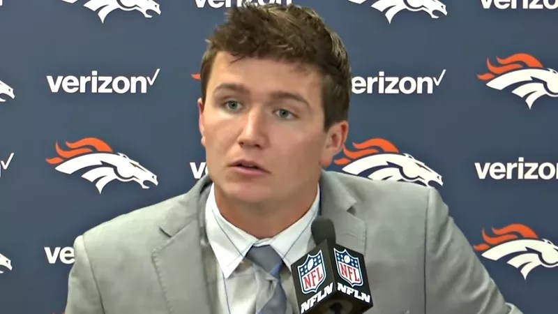 Broncos Fans on Twitter Wonder If Drew Lock Sucks After Blowout by Chiefs