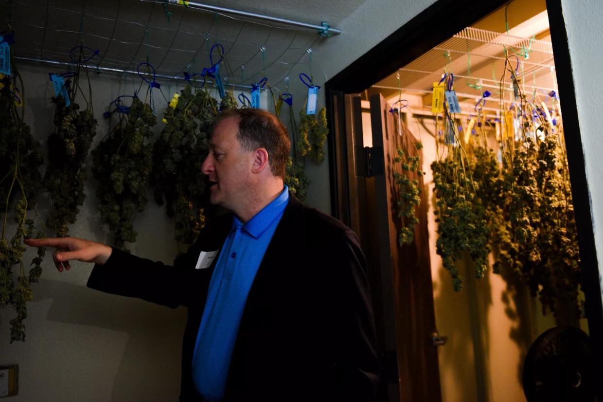 Polis Order Allows Dispensary Curbside Delivery, Remote MMJ Visits