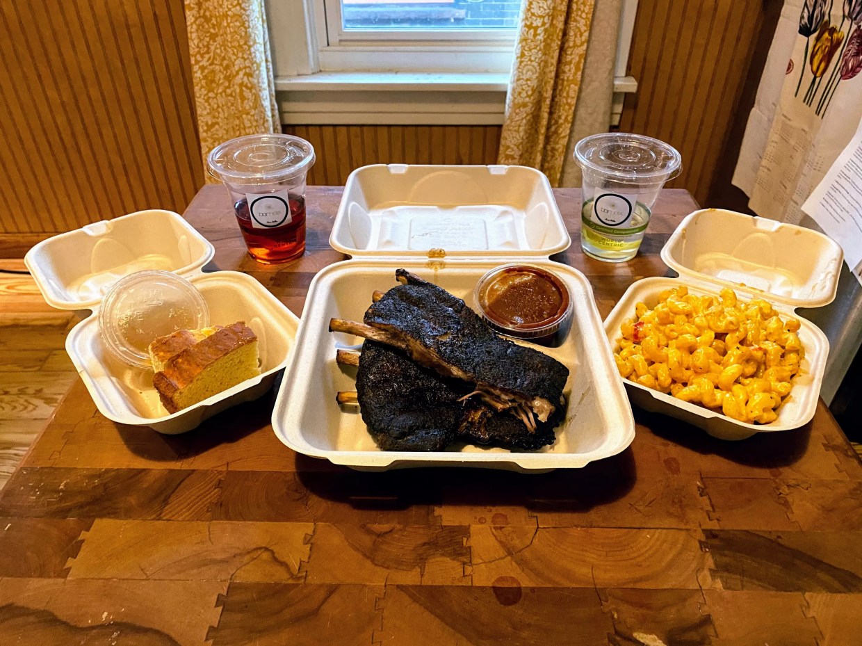 Make Bar Helix Your Next Contact-Free Happy Hour to Go