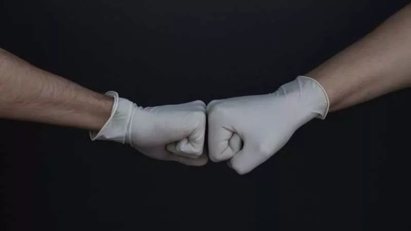 COVID-19: Why So Few King Soopers, Safeway Workers Wear Gloves