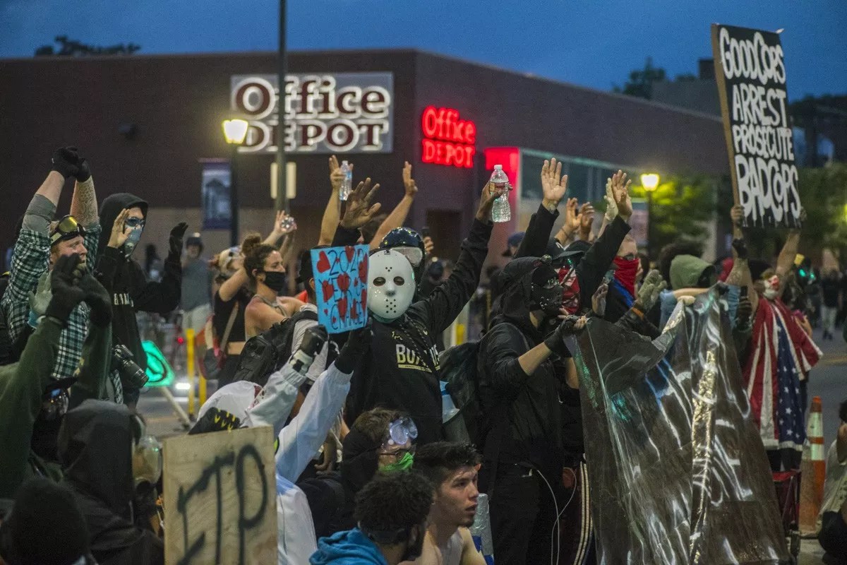 Denver Riots: Twitter Reacts to White Vandalism After Peaceful Protests
