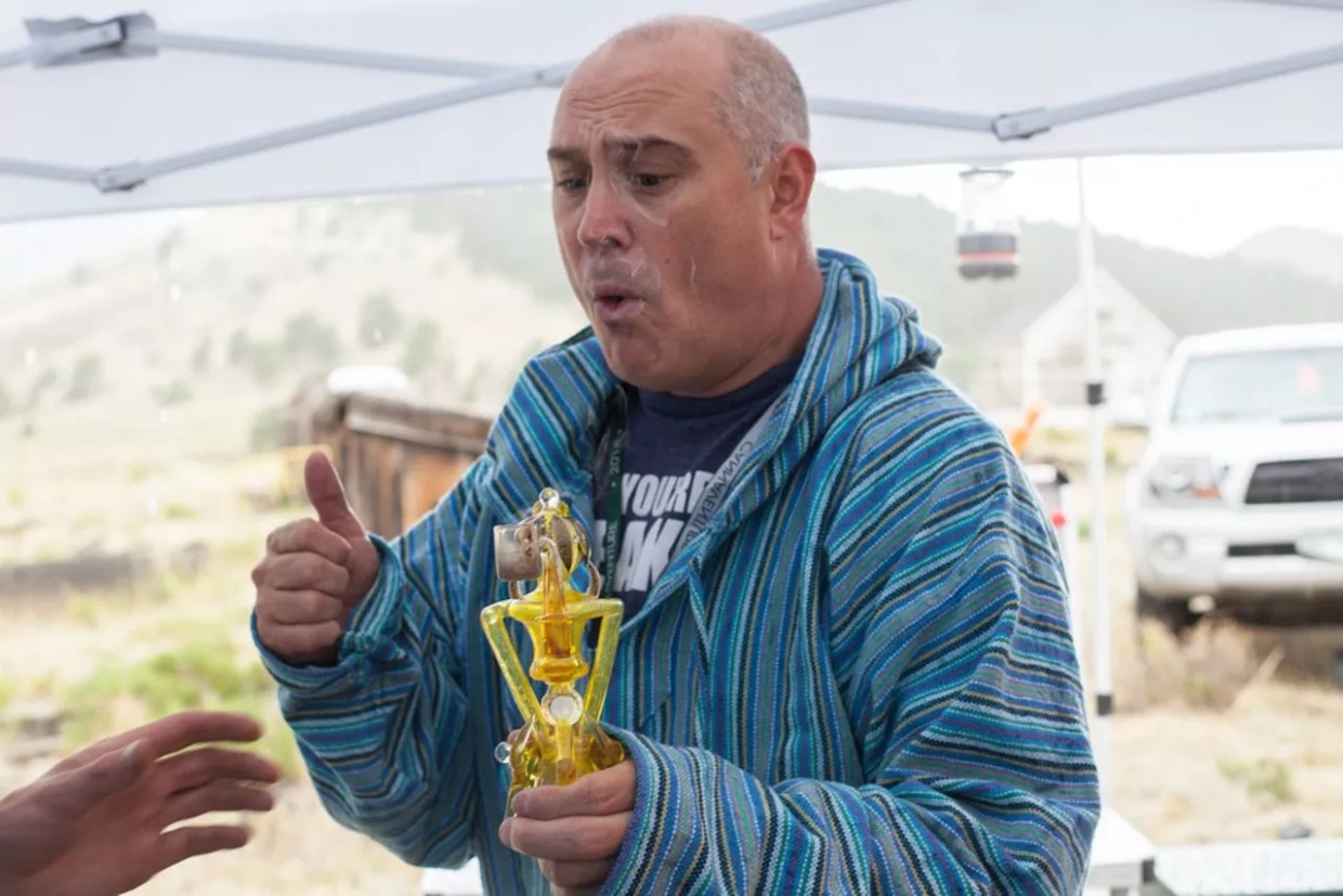 Marijuana Gifts That Won’t Scare Dad on Father’s Day