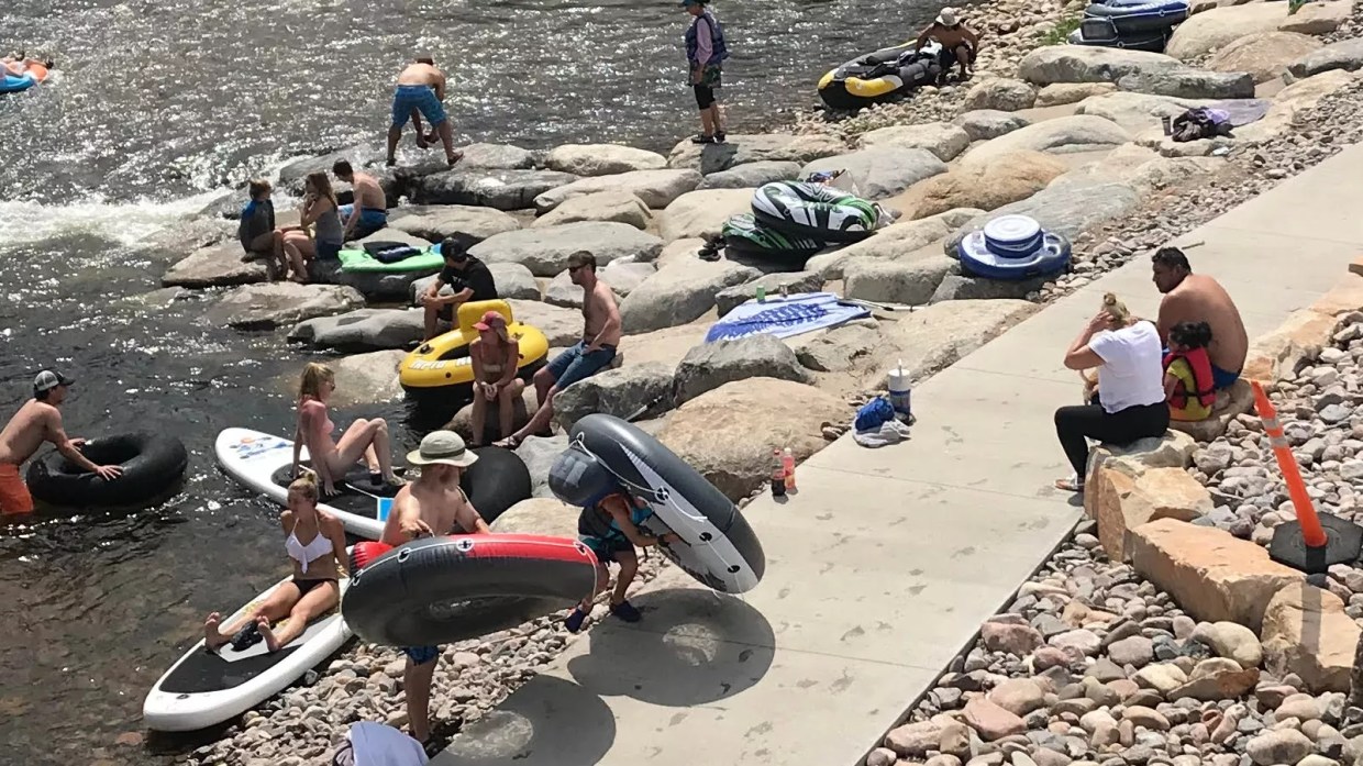 No Masks, No Distancing: What to Expect at Water Parks on the Fourth