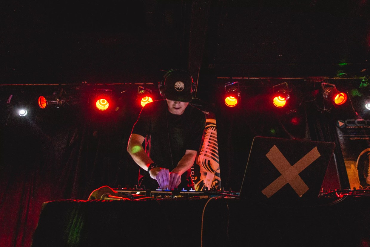 Willbeaux Drops Summer-Inspired “Gravity” Ahead of EP Release