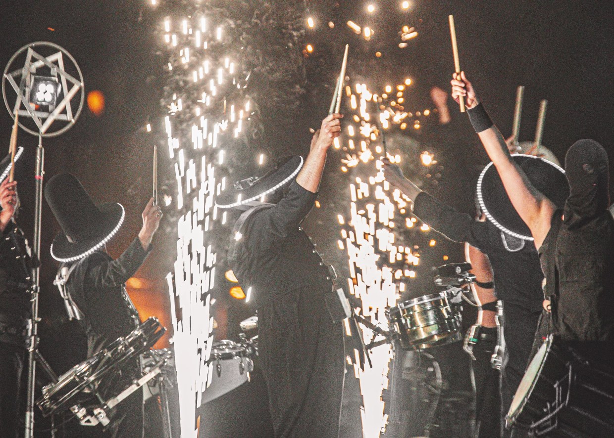 In This Bleak World, itchy-O Carries On With Sypherlot