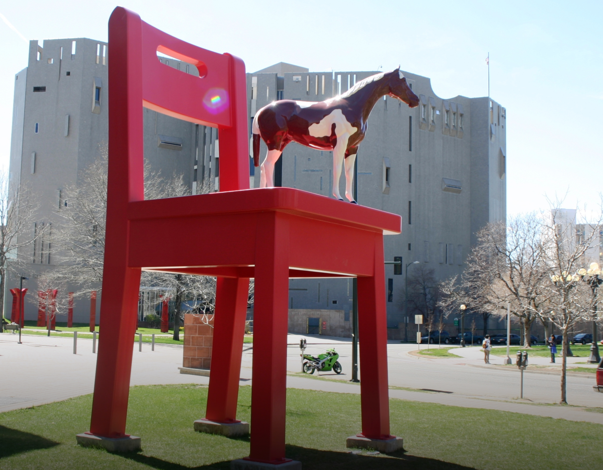 Get Drunk on Public Art and Selfies During This Scavenger Hunt