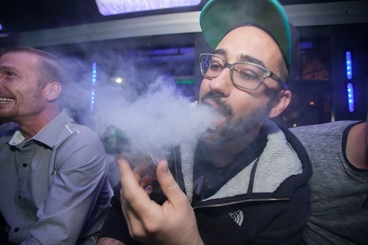 Aurora Eyes Marijuana Hospitality, Aims for Delivery by January