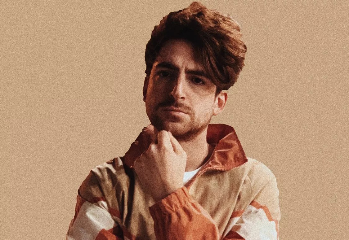 Lucas Cimiano Makes Synthwave as Fuzz Chamber