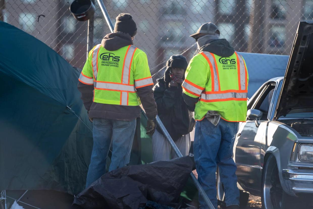 Council Contract Discussion Highlights Tensions Over Encampment Sweeps