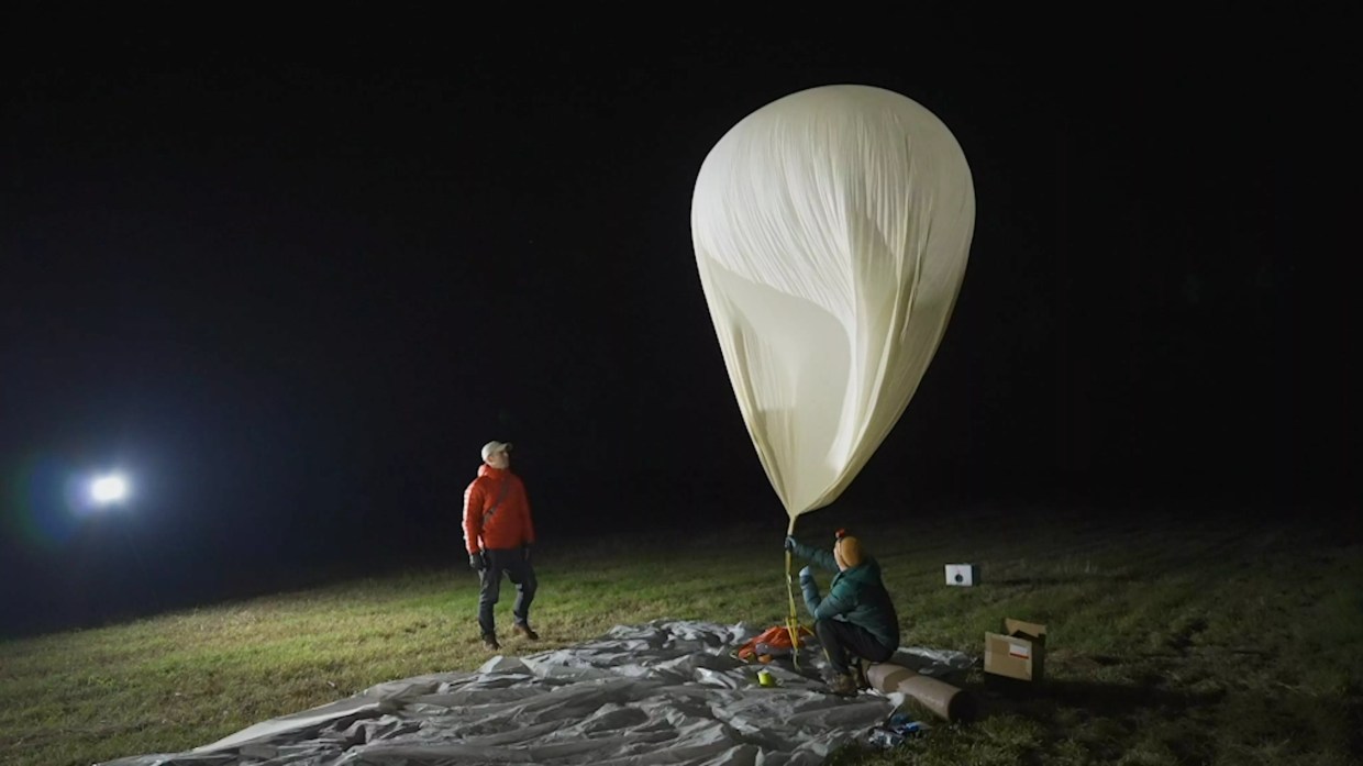 Watch Filmmakers Shoot the Aurora Borealis From the Edge of Space