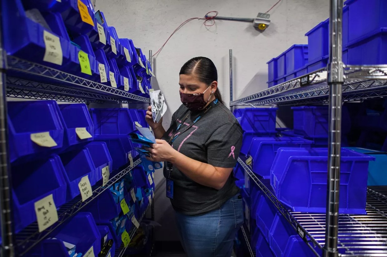 Aurora City Council Gives Early Approval to Marijuana Delivery