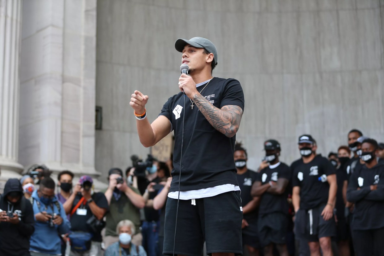 Broncos Players Score With Pols, Push Polis to Decarcerate State Prisons