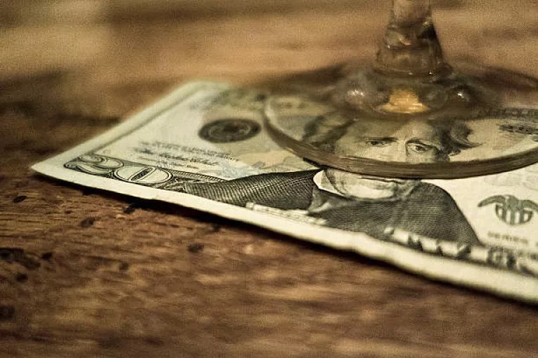 Op-Ed: Congress, Don’t Cut My Pay by Eliminating Tip Credit!