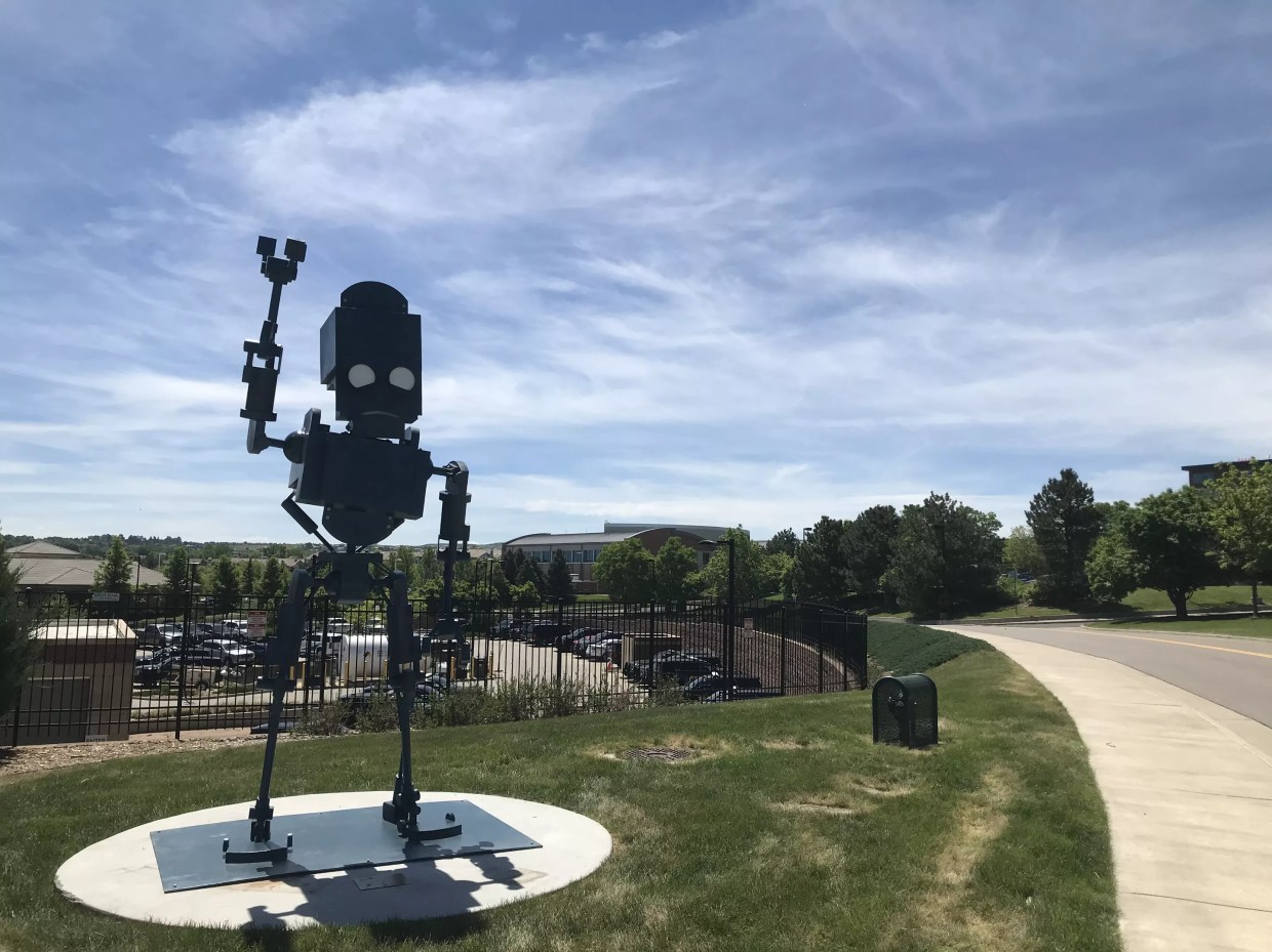 A Big Blue Robot Stands Watch Outside a Sheriff’s Station in Highlands Ranch