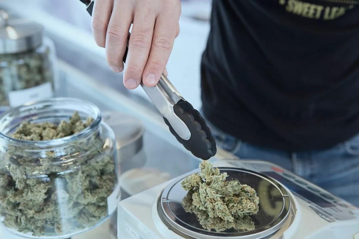 Reader: All the Weed Dealers Back in the Day Must Have Set Standards Too High