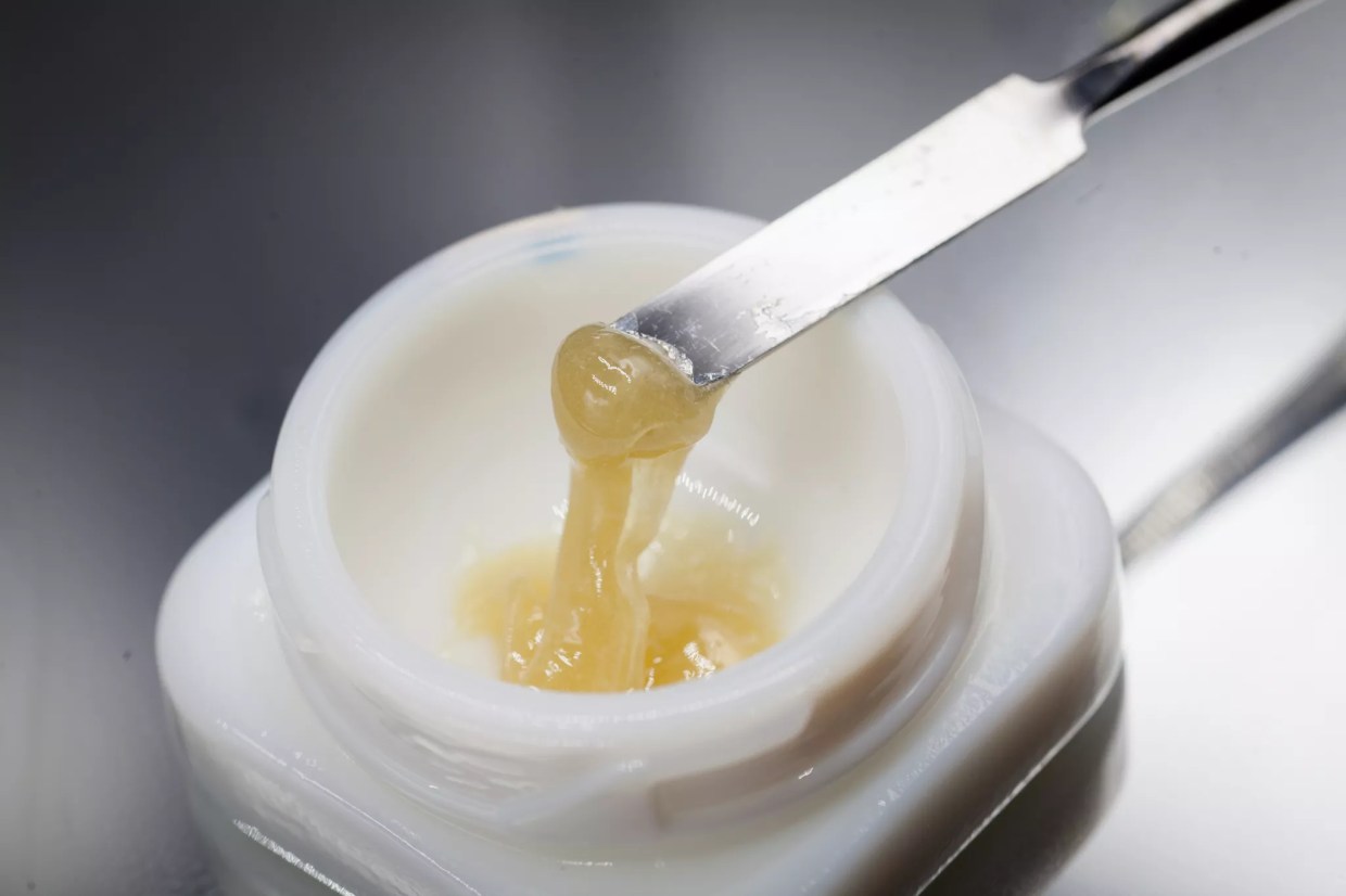 Colorado to Require Four-Page Warning With Marijuana Concentrate Sales