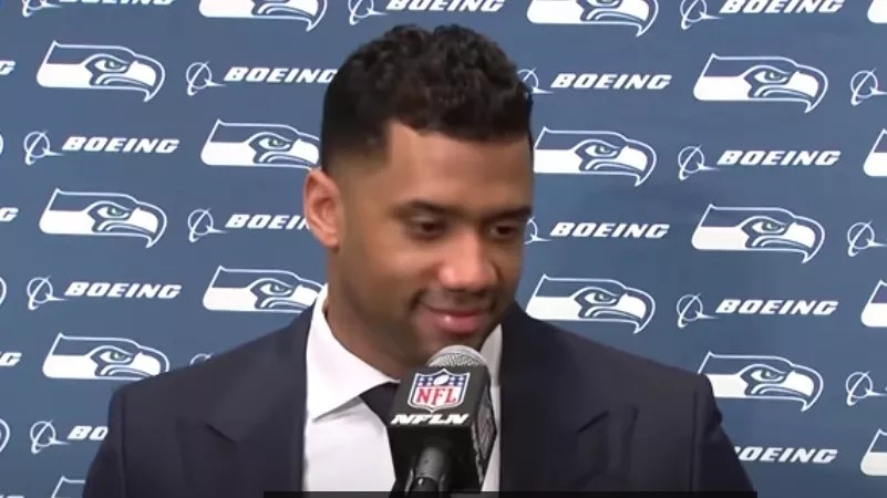 Broncos Trade for Russell Wilson After Aaron Rodgers Finishes Using Them