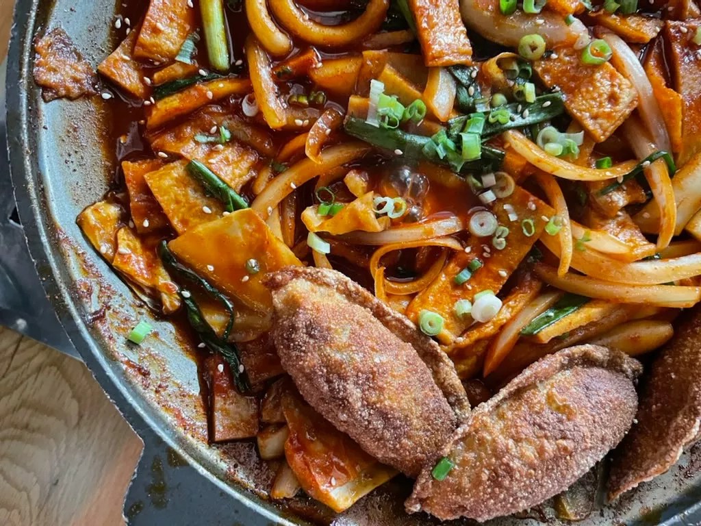 It’s a Date: Itinerary for a Foodie K-pop-Loving Couple