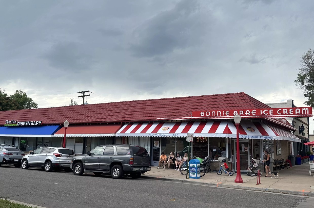 New Dispensary Opens Next to Bonnie Brae Ice Cream