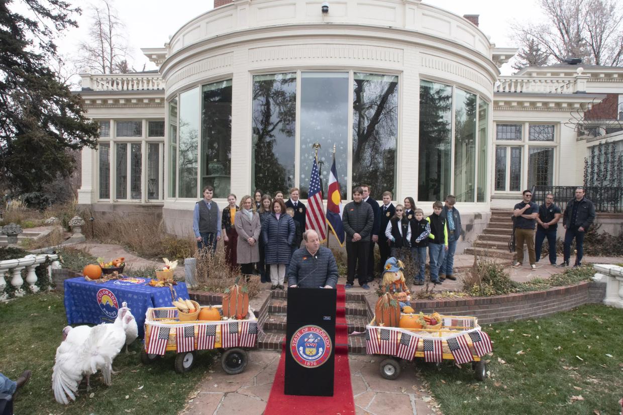 governor at podium